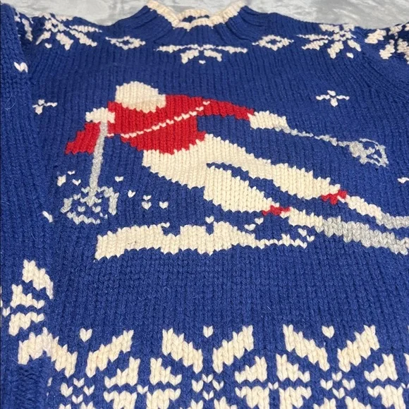 Lands End vintage lambswool sweater. Woman’s size L 14-16. - Picture 2 of 8